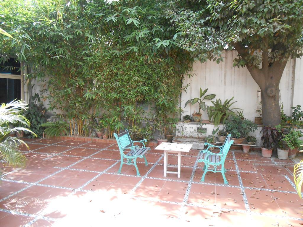 Trendy Bed & Breakfast New Delhi Exterior photo